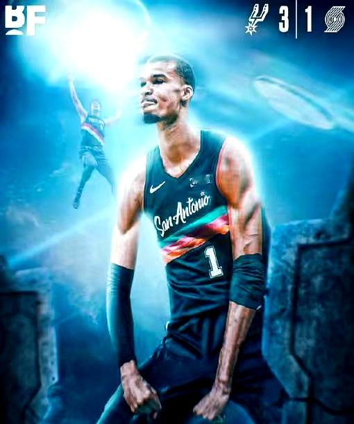 半场落后19分，最终反赢21分，这球怎么打的？    马刺客场对开拓者...