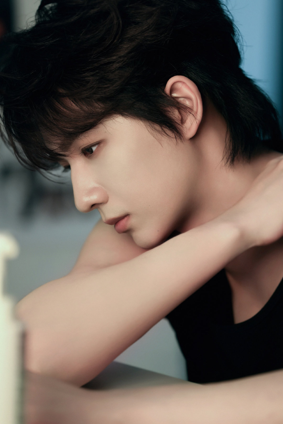 #李宏毅揽流光三千# LHY#李宏毅阴长黎#
不必强求所有人都懂你的心事，世间本就各有归途，做好自己，保持善良，时间终会给你最恰当的答复与馈赠。
​​​