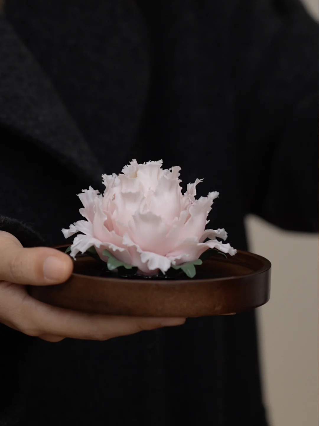 是摆件也是香薰，各大品牌抢着做的非遗瓷花