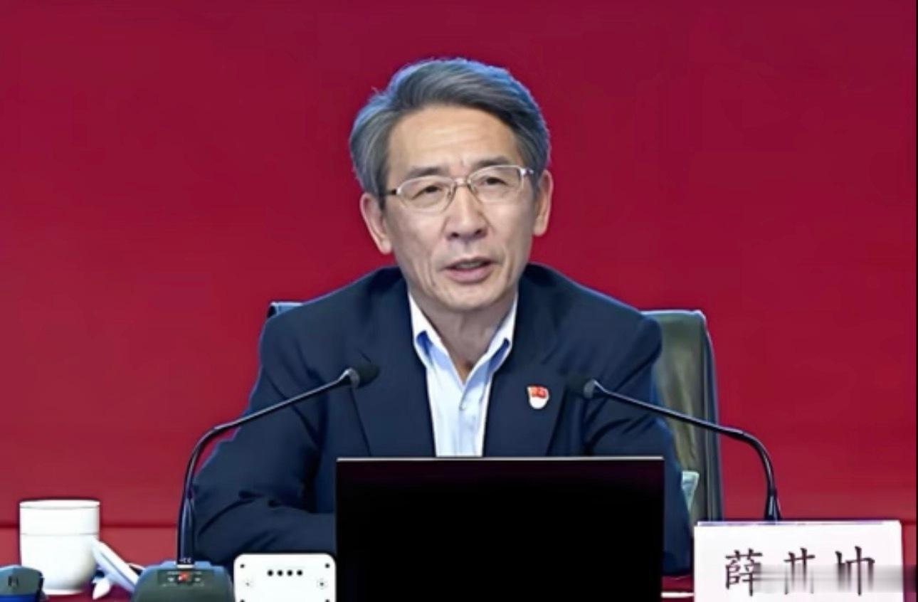 2026年诺贝尔奖已于10月5日开启揭晓，中国科学院院士薛其坤凭借量子反常霍尔效应成为物理学奖的最大热门候选人之一，该奖项将于10月6日公布。  一、热门依据与风向标奖项- 引文桂冠奖：2026年9月