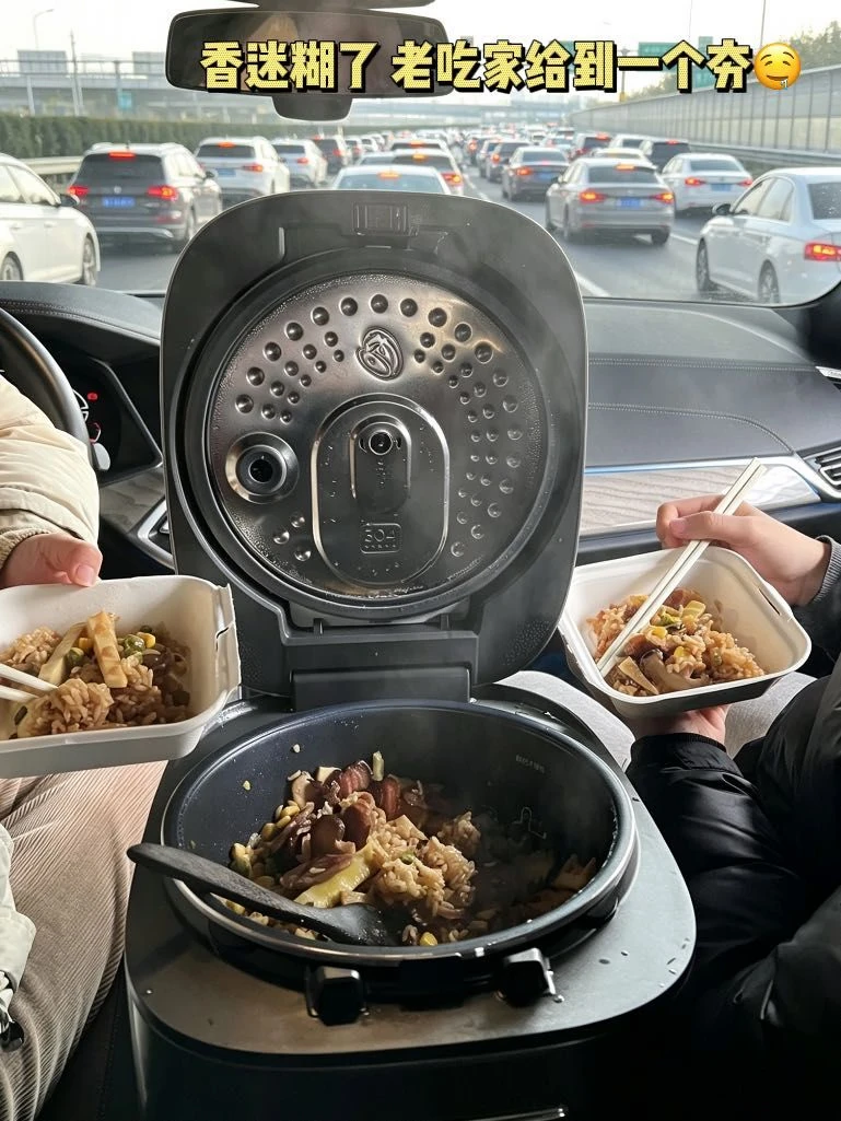 有没有人懂高速堵车时这锅饭的含金量