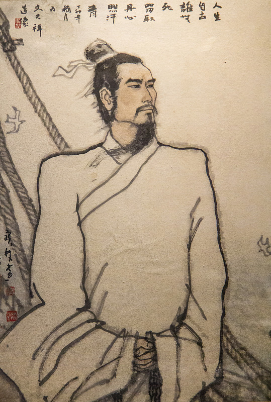 文天祥：一个“不识时务”的读书人，凭什么让忽必烈又敬又恨？

1279年的元大都监狱里，忽必烈看着眼前这个瘦骨嶙峋的囚犯，心中五味杂陈。他是大元的皇帝，征服了半个世界，却征服不了一个手无缚鸡之力的读书人。

文天祥，这个被当时许多人视为“不识时务”的南宋宰相，正在用他的固执，书写着中国历史上最惊心动