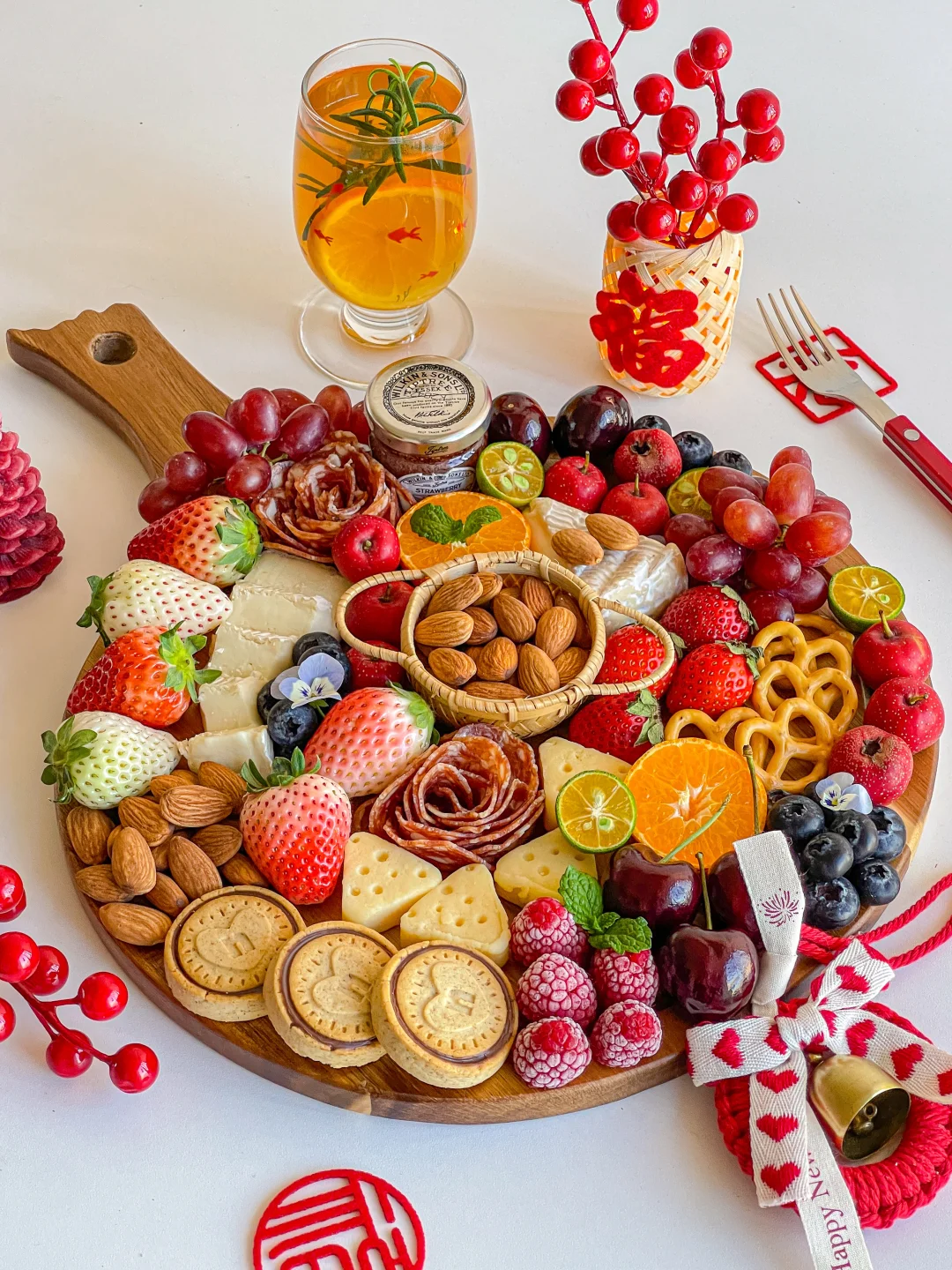 happy new year🧧加州巴旦木水果奶酪拼盘🍓