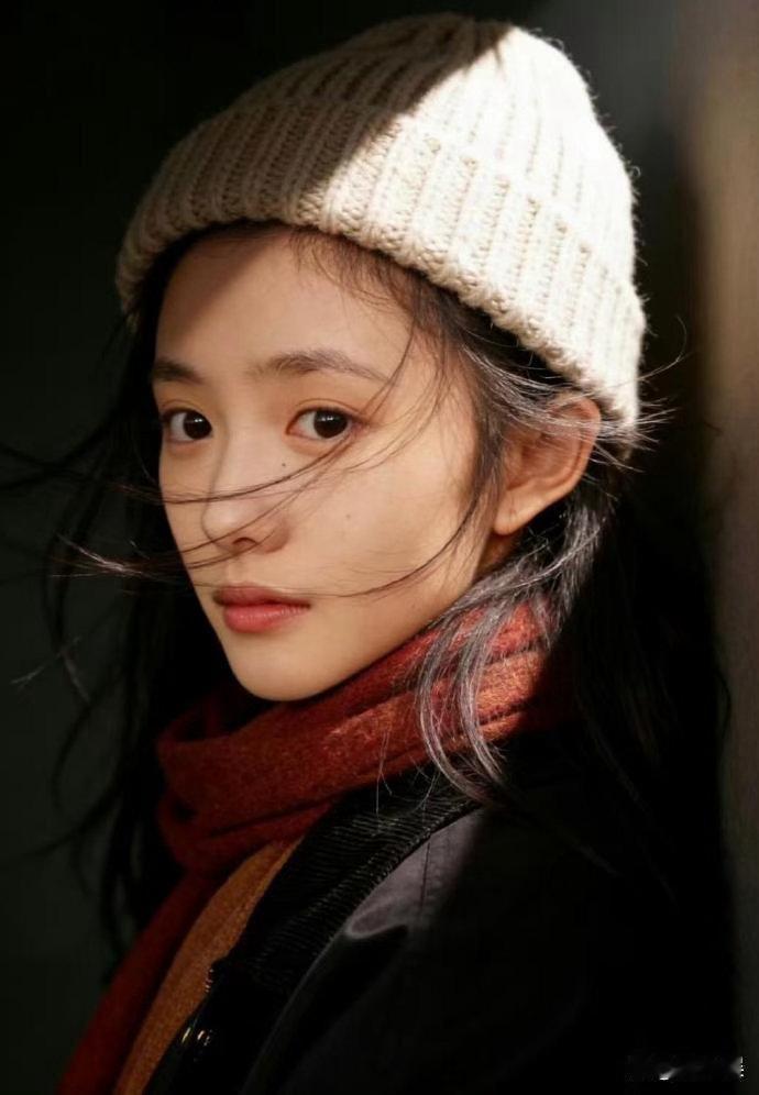 盘点内娱里气质很像的女艺人，个人魅力却各不相同

卢昱晓  郭晓婷  张婧仪  刘浩存  汤唯   陈都灵  王楚然   倪妮  李兰迪 ​​​