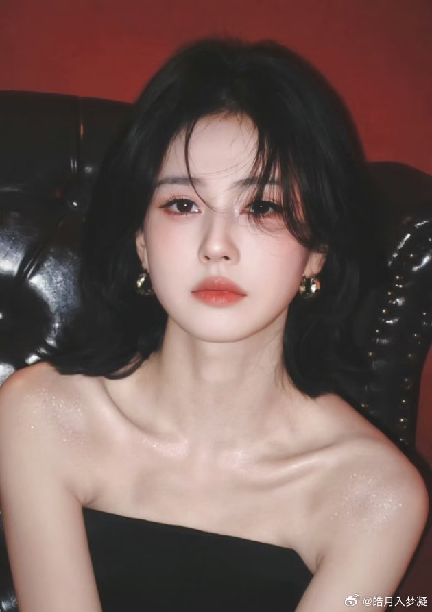 #白鹿[超话]##超星动告白信箱#
在很小的时候，我还不知道什么是追星，我在电视剧里面看到了你的身影，觉得你真好看啊！我喜欢上了你

后来觉得你特别特别温柔，可惜我没能和你在现实中见面，也许这辈子都没有这个机会，等我高考完，要等5年后了。这个时候我很遗憾，希望我快点长大，那样我就有底气有能 ​