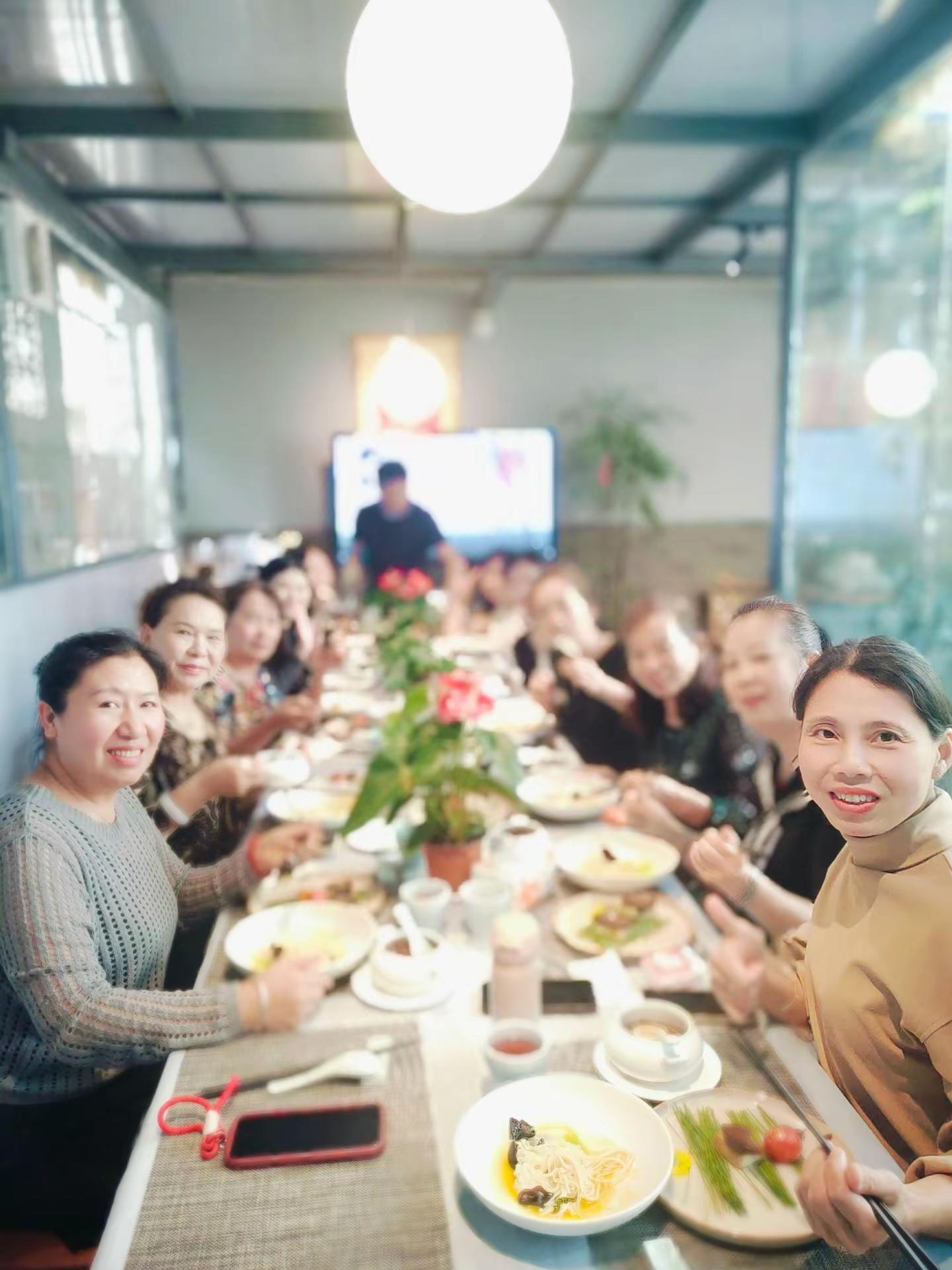 姐妹们相聚越秀区