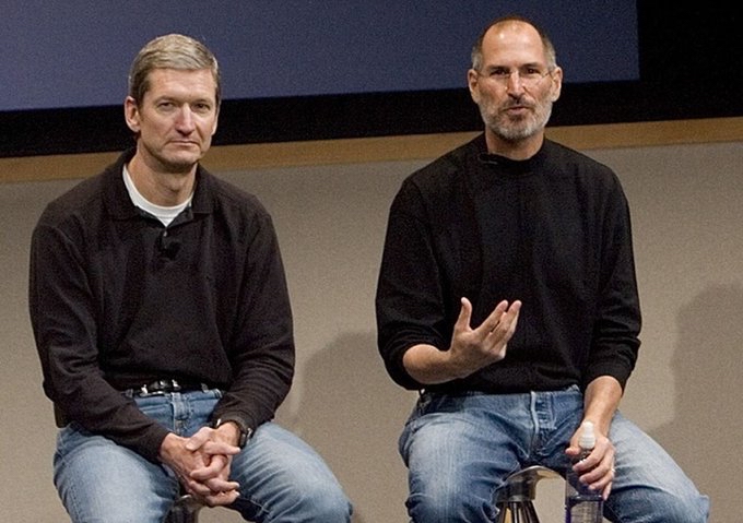 苹果CEO Tim Cook卸任，一个时代结束了
苹果公司（股票代码 $AAPL）从 1977 年至今历任首席执行官完整时间线：
迈克尔・斯科特（1977–1981） 
迈克・马库拉（1981–1983） 
约翰・斯卡利（1983–1993） 
迈克尔・斯平德勒（1993–1996） 
吉尔・阿梅里