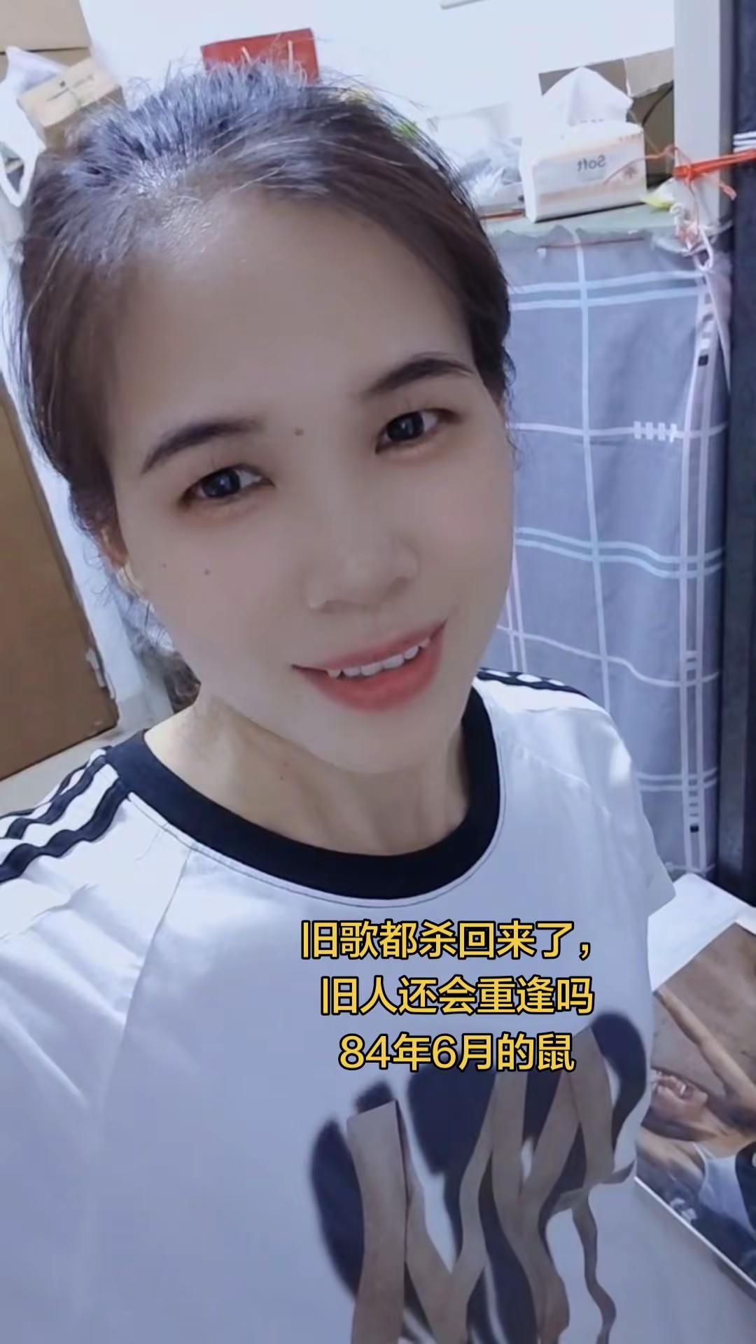 其实不想走，其实我想留。年轻时听不懂这首歌，人到中年才明白。世间很多离别，从来都不是心甘情愿。心里舍不得，却不得不转身离开。成年人的世界，多少不舍，最后都只能默默藏在心底。周华健这首《其实不想走》，唱尽成年人的无奈前奏一响拾起多少人回忆 创作者中心