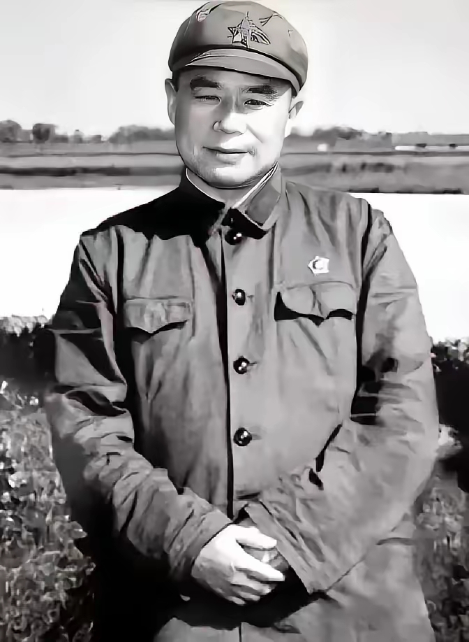 1978年，开国中将王近山病危，临终前，他用尽最后的力气，将未成年的稚嫩小儿子，托付给老部下郭涛，叮嘱他一定要按照自己的遗愿，送儿子到部队艰苦锻炼，传承自己的军人作风。

郭涛当时是南京军区作战部部长。王近山1970年从河南农场回到南京军区当副参谋长，郭涛就是他的直接下属。两个人搭班子八年，一个是从