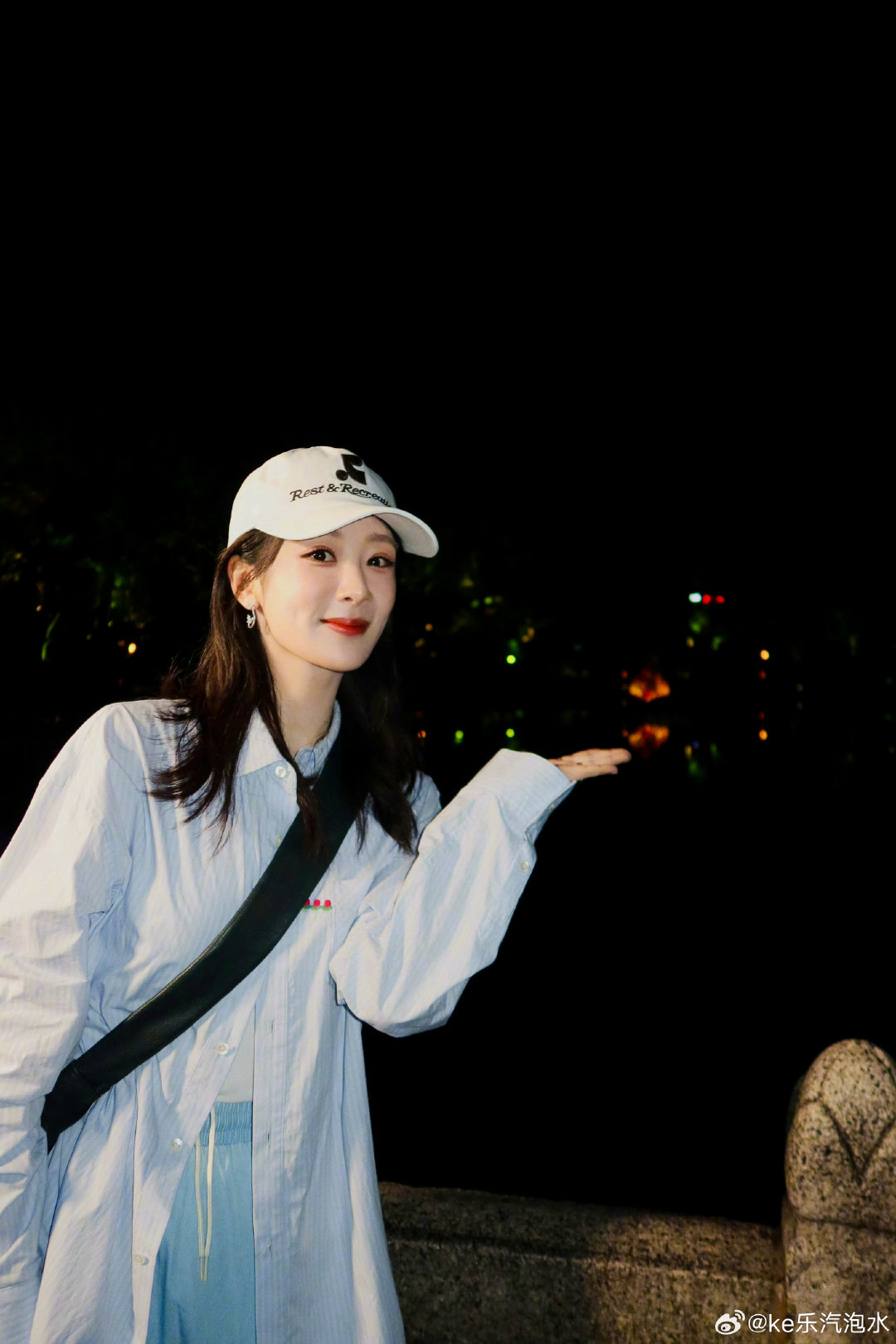 #杨紫[超话]##杨紫##杨紫玉兰花开君再来# 
 你如四季轮回中的璀璨明星，伴随着薄雾的升腾与降落，命运的交织在烟火人间。
｜杨紫簪中录｜杨紫黄梓瑕｜杨紫玉兰花开君再来｜杨紫董竹君｜
#‍ 杨紫董竹君##杨紫骆佳##杨紫黄梓瑕# ​