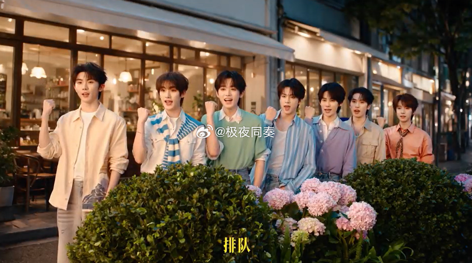 走对圈子，跟对人，这次跟着时团真是得到好东西了。看完时团和美团的最新视频之后，我和我的朋友马上上美团App🔎【美团会员】，因为发现视频里的这些权益都非常的诱人，体验下来也是如此。这个排队加速权益太方便了，有时候我去乐园都可以用。还有酒店的提前入住和延迟退房，这么好的东西，你不愿意 ​
