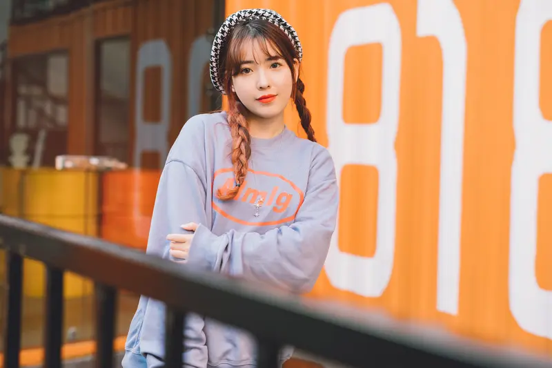 在头条安利我的兴趣 我最喜欢到户外写真啦！每次置身户外，都有不一样的惊...