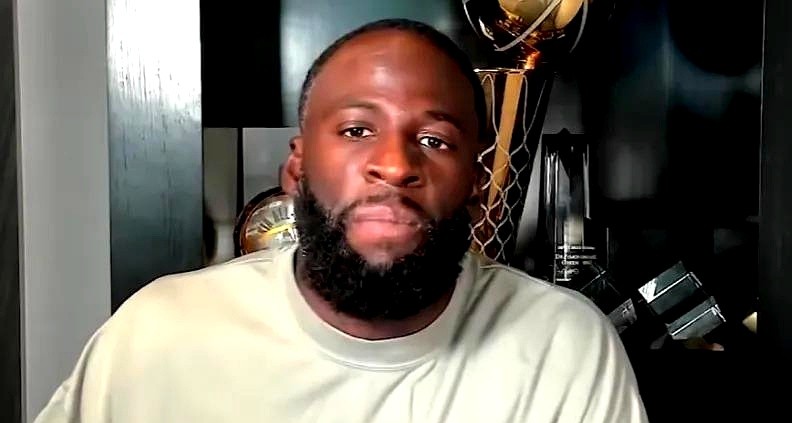 追梦格林把NBA的窗户纸捅破了：只要你妥协拿过一次底薪，这辈子都别想翻身。

斯马特最近满腹牢骚。他在湖人拿2年1100万，今年去火箭签2年1300万，回头抱怨老东家给的钱太少，配不上他流的汗。

格林直接泼冷水。他说老板不看你场上干了啥，只盯你上一份合同的数字。一旦拿过底薪，身价就被彻底锁死。