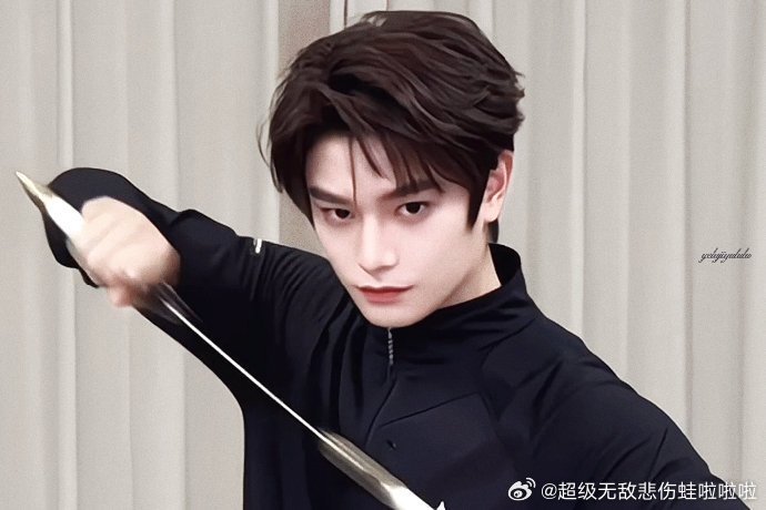 #丁禹兮赵凌﻿ ﻿##丁禹兮花开锦绣# 

努力的人，生活不会迷茫，因为总有惊喜，且满满的希望[努力]

​