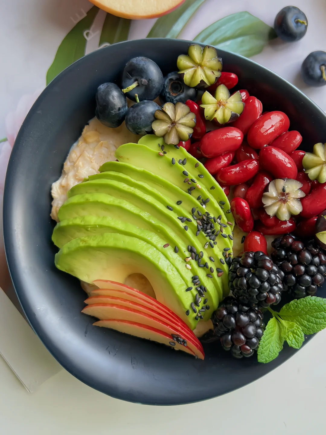 超模减脂餐|牛油果红腰豆莓果燕麦粥🥣