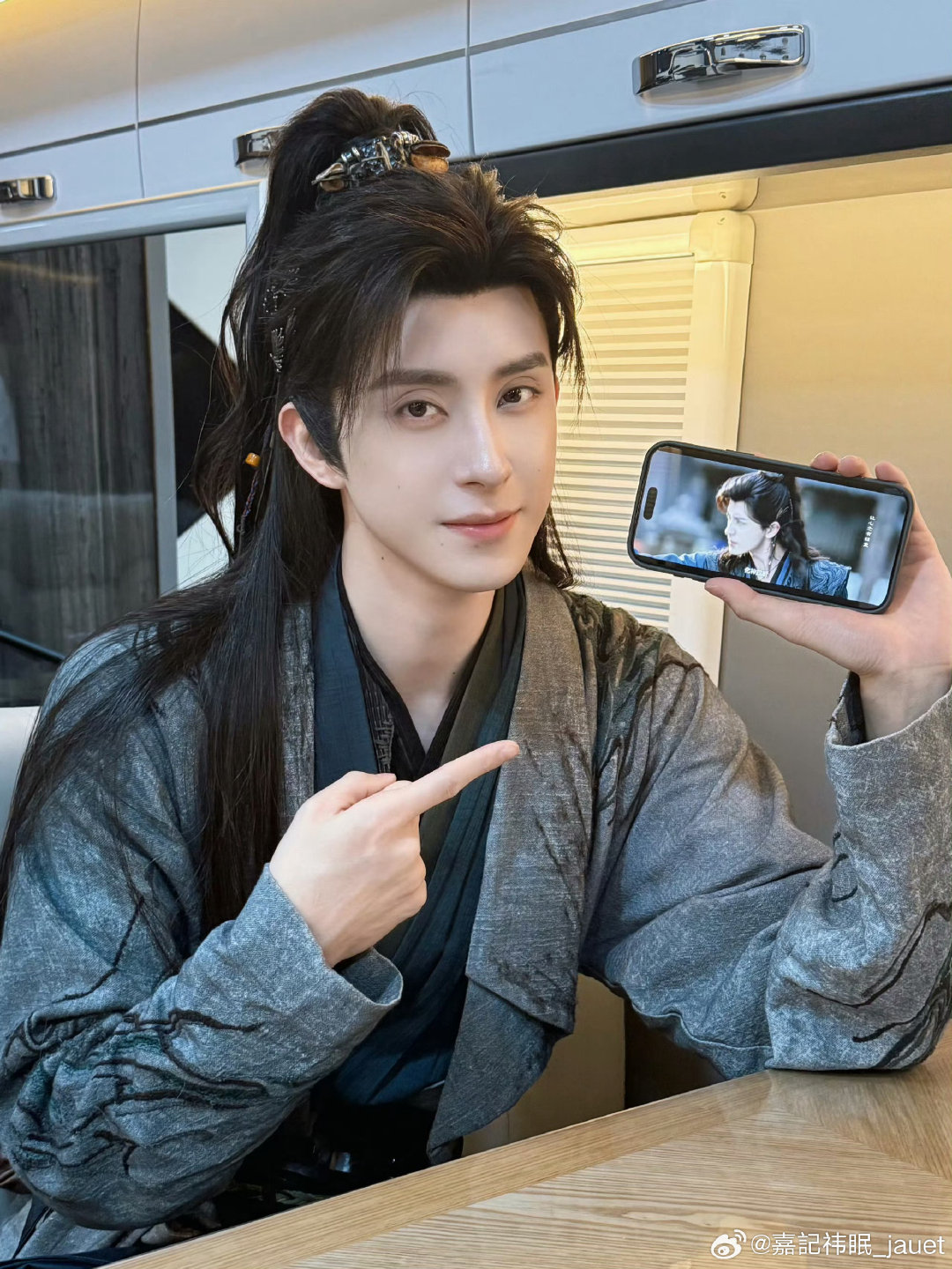 #师兄太稳健# 我的评分：[星星][星星][星星][星星][星星]
轻喜剧五星级夯 剧情有趣 演员认真 来和敖瑞鹏一起观看师兄太稳健 ​