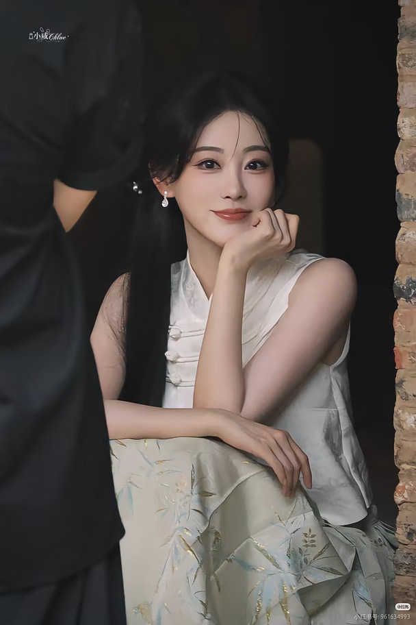 救命！祝绪丹这套新中式裙子也太美了