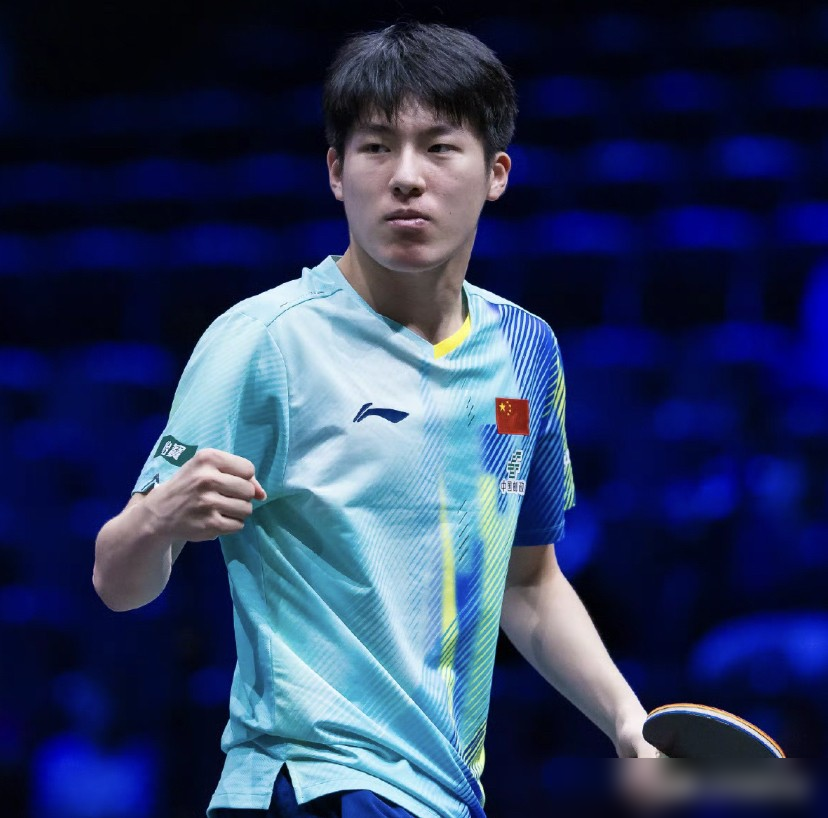 19岁小将干翻德国名将，下一轮却要单挑那个把国乒打穿过的瑞典疯子。温瑞博3-0横扫杜达，三局比分11-6、11-8、11-7，全程没给对手喘气的机会。国乒男单上半区连折三人，黄友政、袁励涔、徐瑛彬全出局，就剩这一根独苗。对面莫雷加德刚3-1送走徐瑛彬，世乒赛亚军，奥运会银牌，球路又怪又刁，关键分稳得