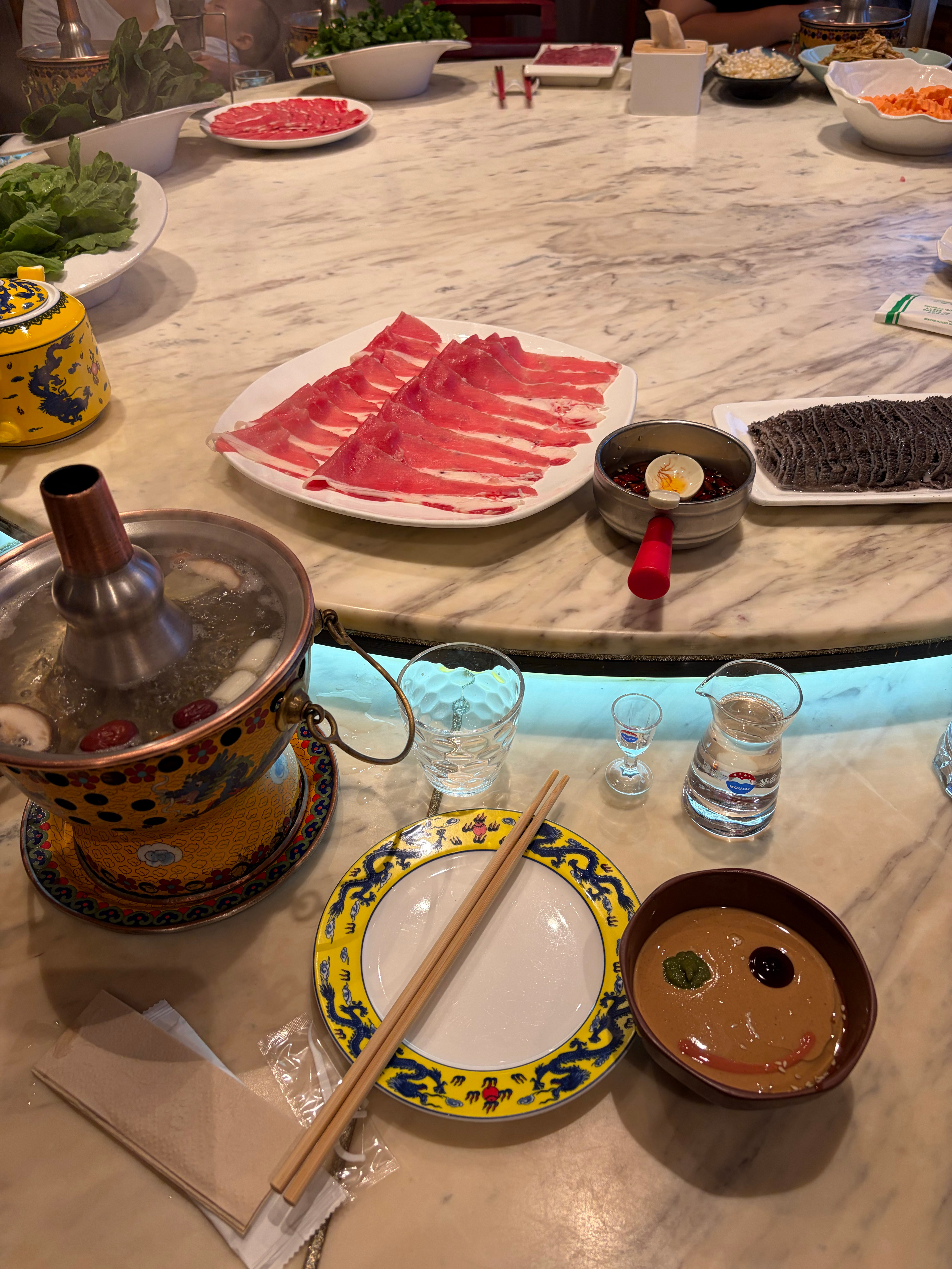 [超话]  被套的日子里也要好好吃饭！ 不过这两天做空sndk还是非常...