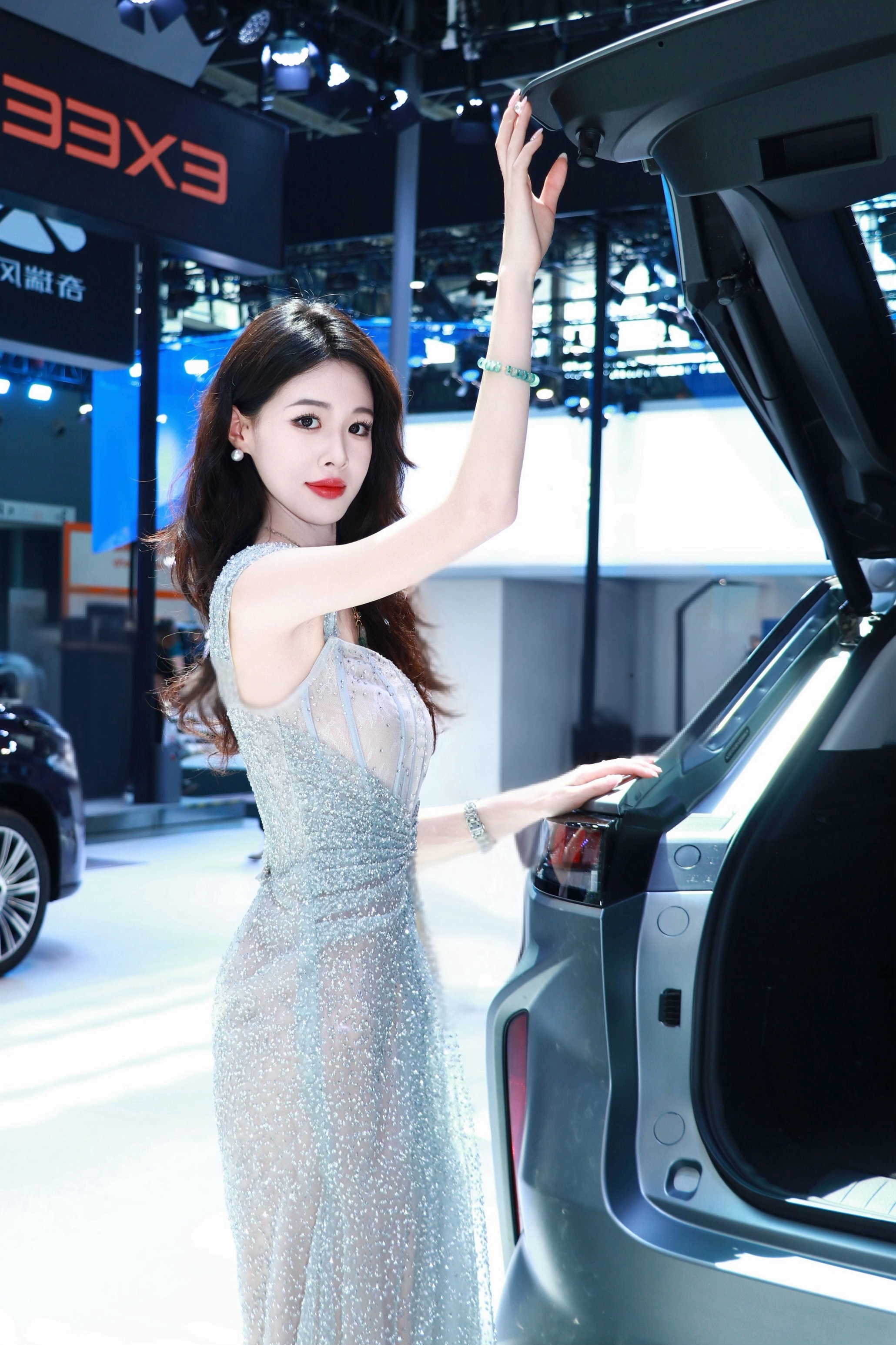 车展美女小姐姐