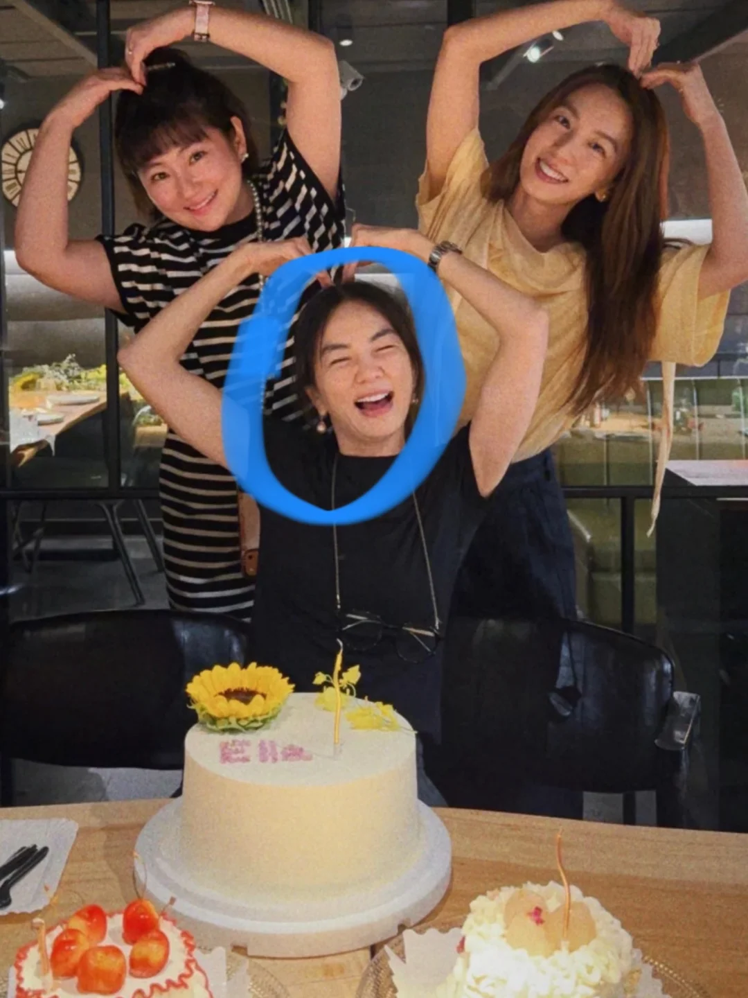 Ella的45岁生日！好姐妹亲人陪伴！