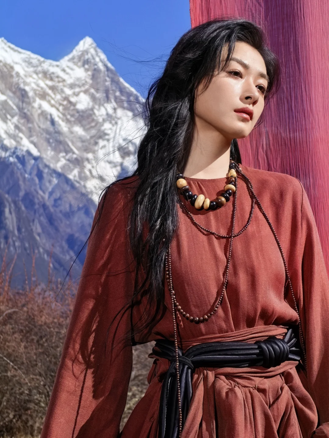 你可以成为自己的摄影师！万茜日照金山大片