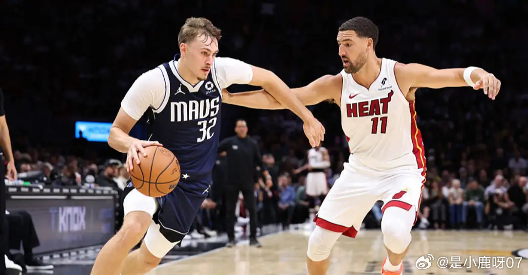 #独行侠送热火四连败#NBA常规赛，迈阿密热火109-113达拉斯独行侠。

本场比赛，双方缠斗整场，进入第四节时分差仅为1分。胜负悬念被保持到了最后阶段，最终，独行侠在客场险胜热火，送给对手四连败。

热火方面，扬尼斯-安特托昆博29分15篮板11助攻，米切尔21分，波蒂斯10分12篮板。

独行侠方面，弗拉 ​