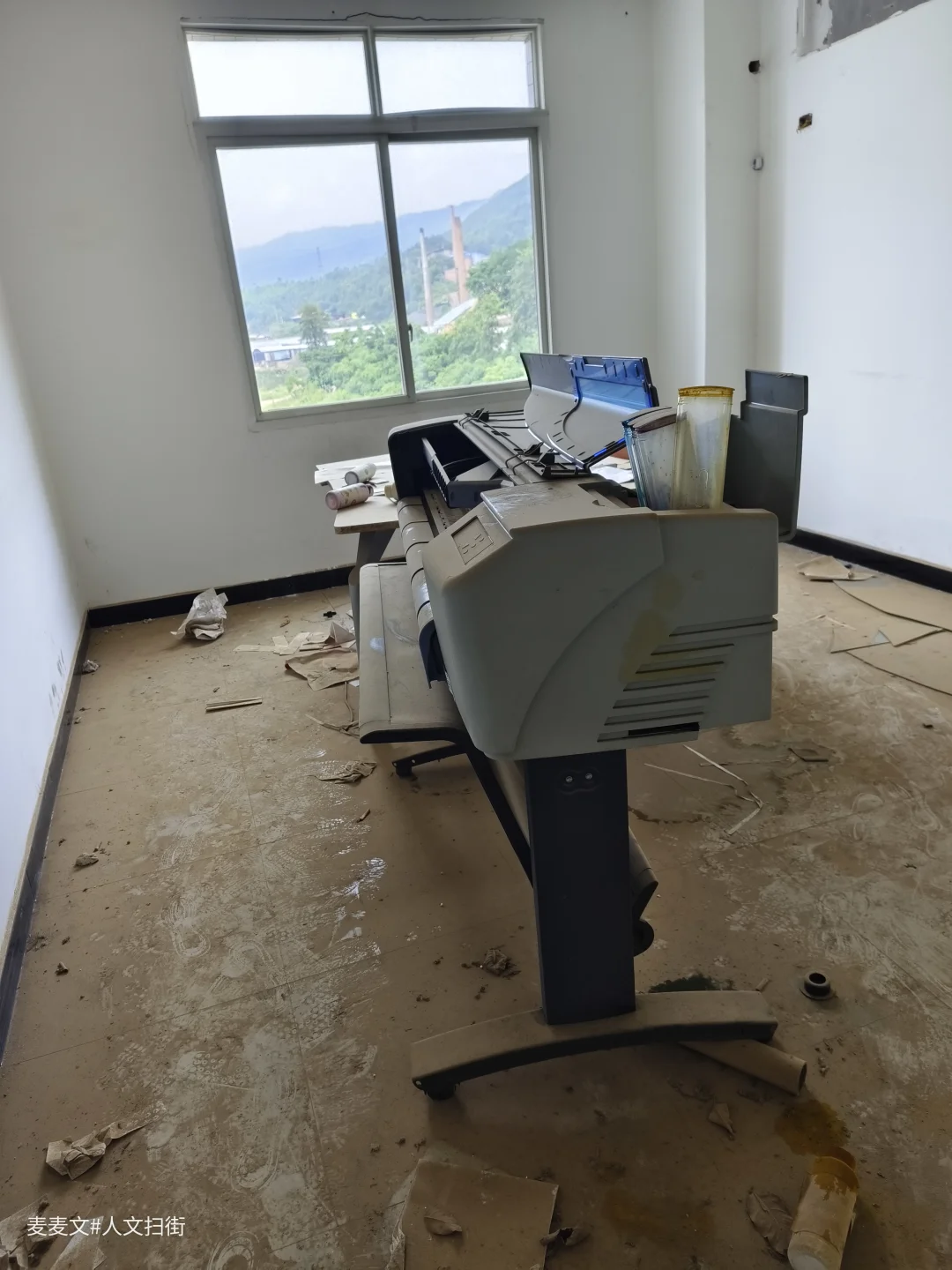 【永川】人去楼空的矿部大楼和职工俱乐部