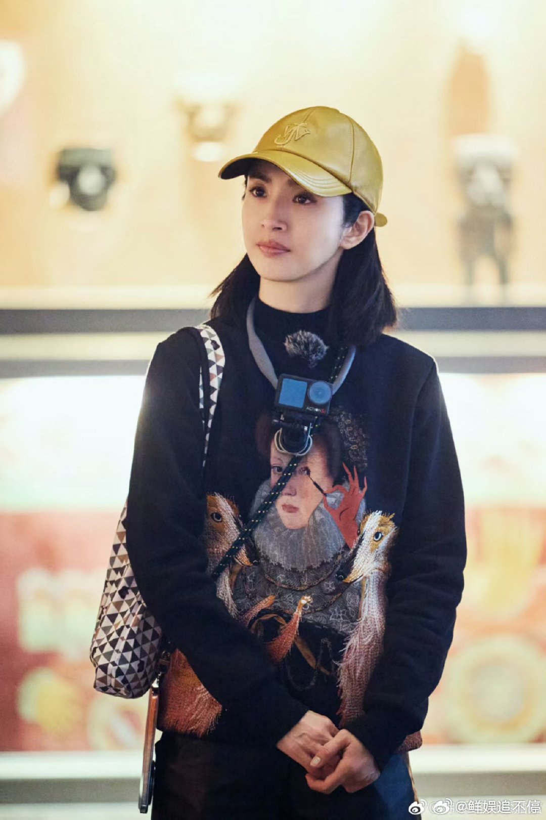 #邓为林依晨水中相拥##花儿与少年# 这就是哥感弟弟和妹感姐姐之间的羁绊！本就怕水的邓为，看到林依晨想要挑战双人三米板，果断选择加入，两人拿下94分平均分，激动地在水中相拥，实力真的很出众。 ​