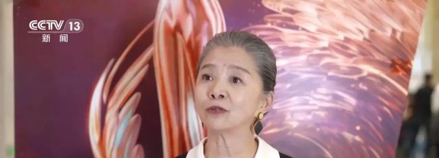 金鹰奖今晚长沙揭晓：于和伟宋佳分获视帝视后，《生命树》压轴夺最佳电视剧，32部总台大剧入围，观众投票权重首次降至四成，演技派站上C位。
赛前呼声极高的几位流量女演员，连最佳女主角六强提名都没挤进去。而拿下最佳电视剧的《生命树》，平均收视率1.37%，触达10.7亿人次，豆瓣8.3分，没有一条热搜是靠