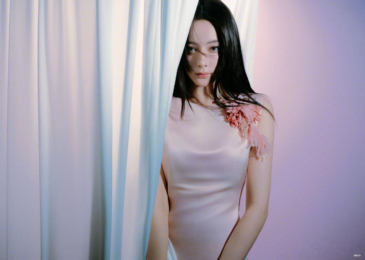 #迪丽热巴[超话]##迪丽热巴安旎# dlrb#迪丽热巴公诉# 

一个背影就能认出来你叫我怎么忘

​