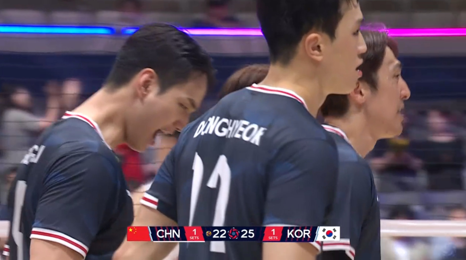 #中国男排[超话]# 【1/4中国-韩国】韩国第三局25-22，中国男排大比分1-2落后了

#2026男排亚锦赛##在微博看见体育# ​