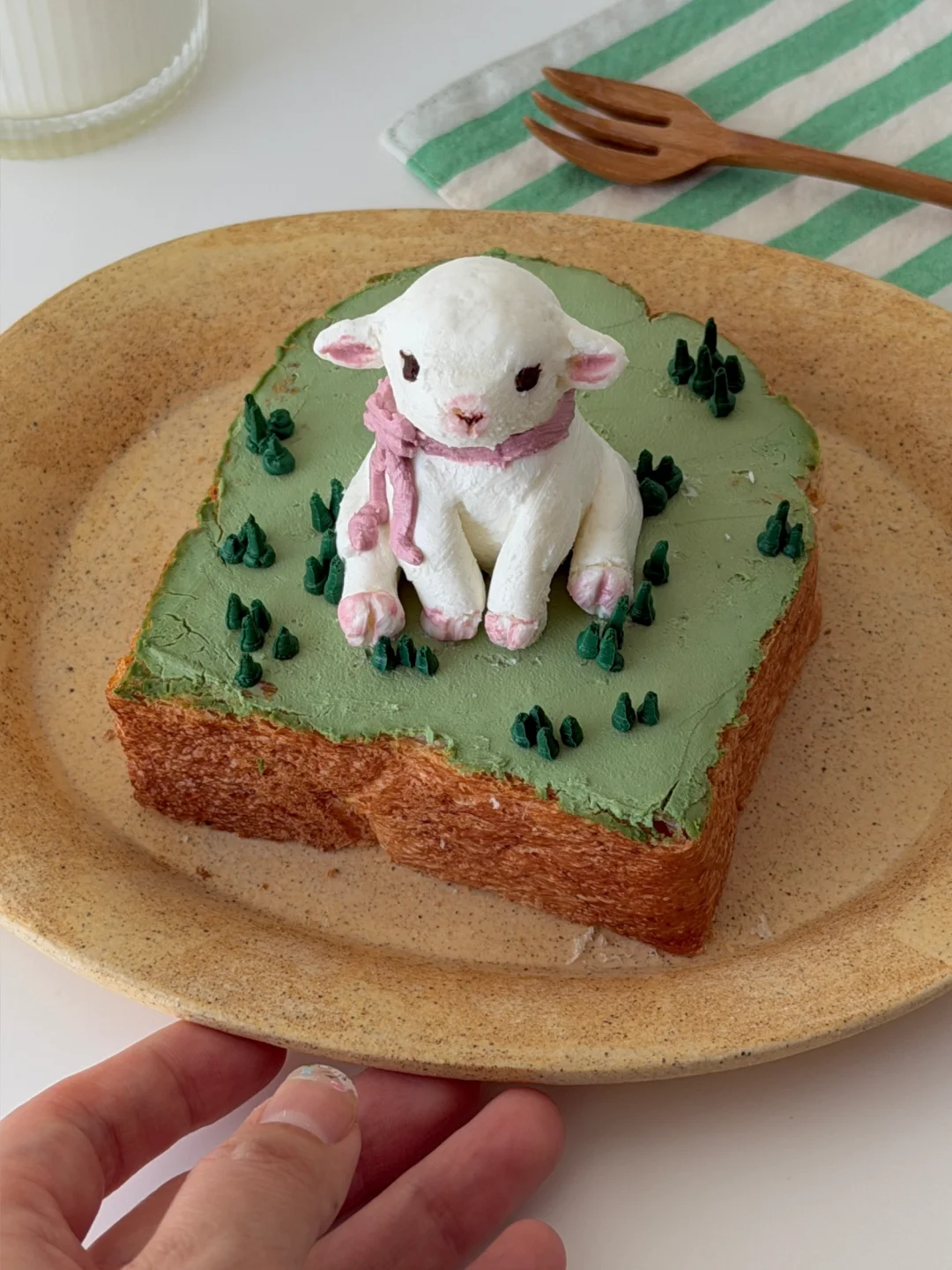 奶呼呼小羊希腊酸奶吐司碗