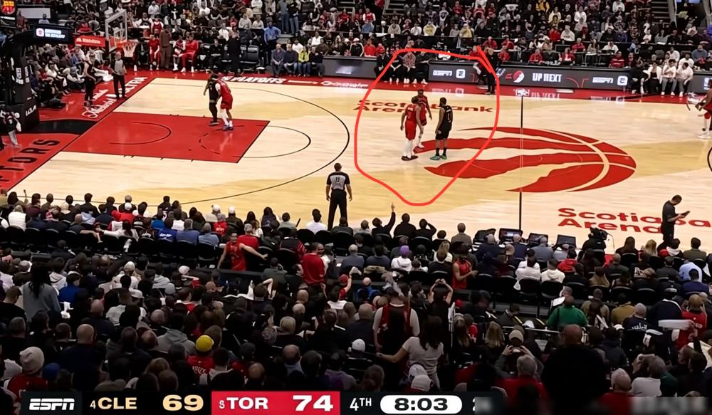 你见过从后场就上双人包夹的吗？猛龙队就这么干哈登，球都不让他摸。 结...