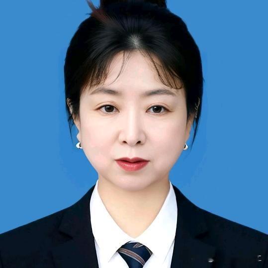 职场精英的风采照真的太有魅力了！照片里，那些职场美女身着干练西装，优雅...