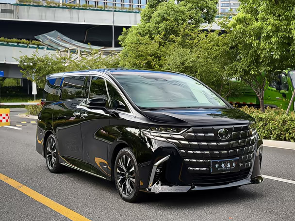 丰田 埃尔法 24款 双擎 2.5L 臻享版 行驶九万九公里 国六#保姆车 #行走的艺术品 #豪华商务车 #成功男人的座驾 #商务车改装 #适合旅游的车 #拿去发朋友圈吧 #内饰升级改装 #内饰定制改装 #豪车
