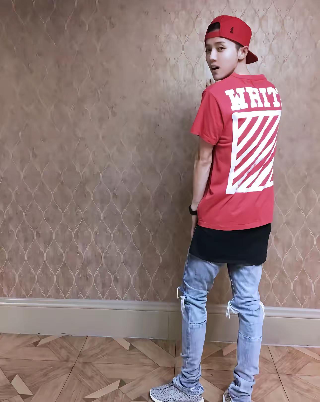 说不上来的感觉 我统称为帅美式街头穿搭 早期鹿晗高街 帅是一种感觉
