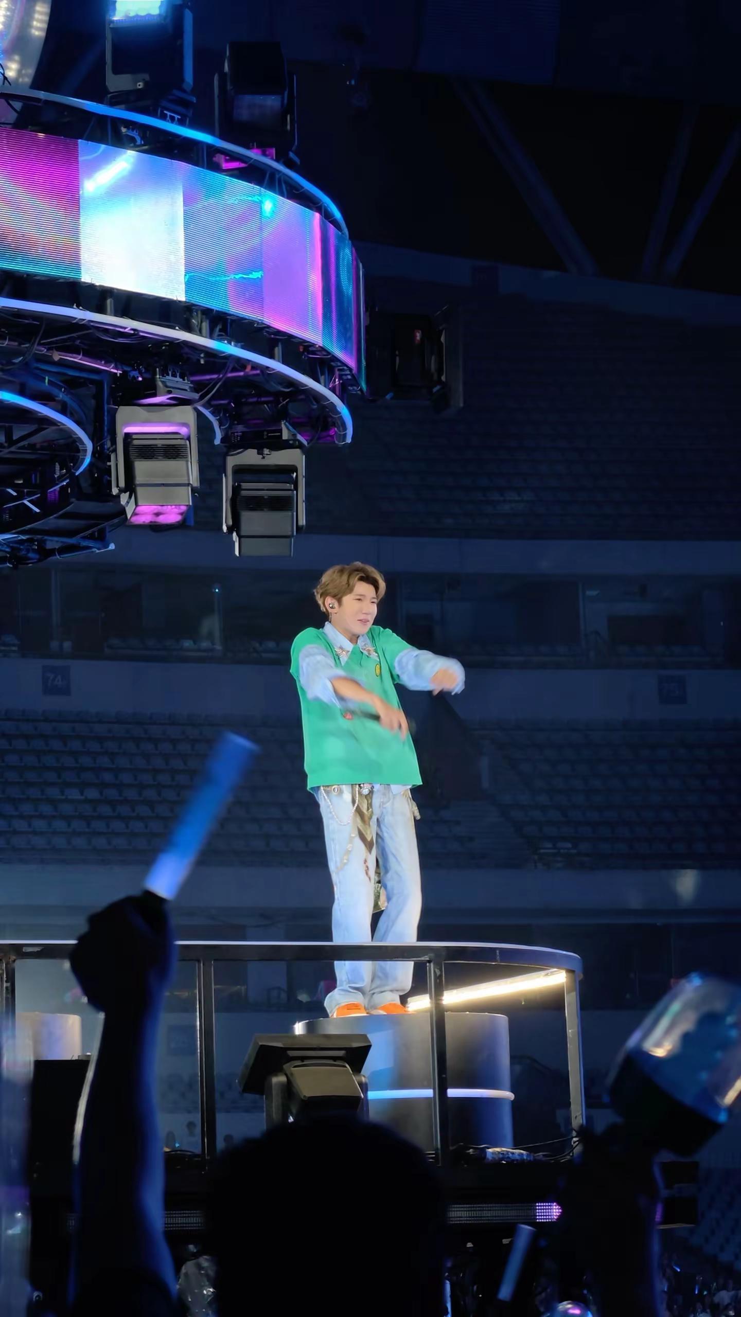 不是才刚见过面怎么又在怀念😢王源live现场 王源巡演