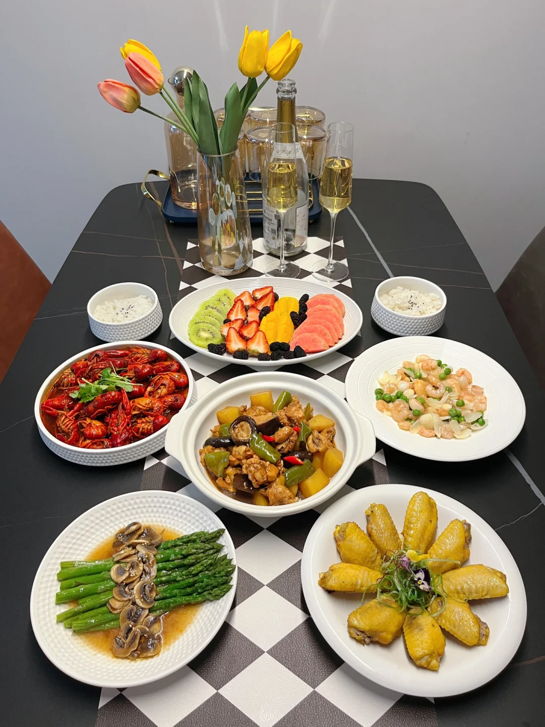 不跟全职妈妈谈赚钱 不跟职场妈妈谈陪伴