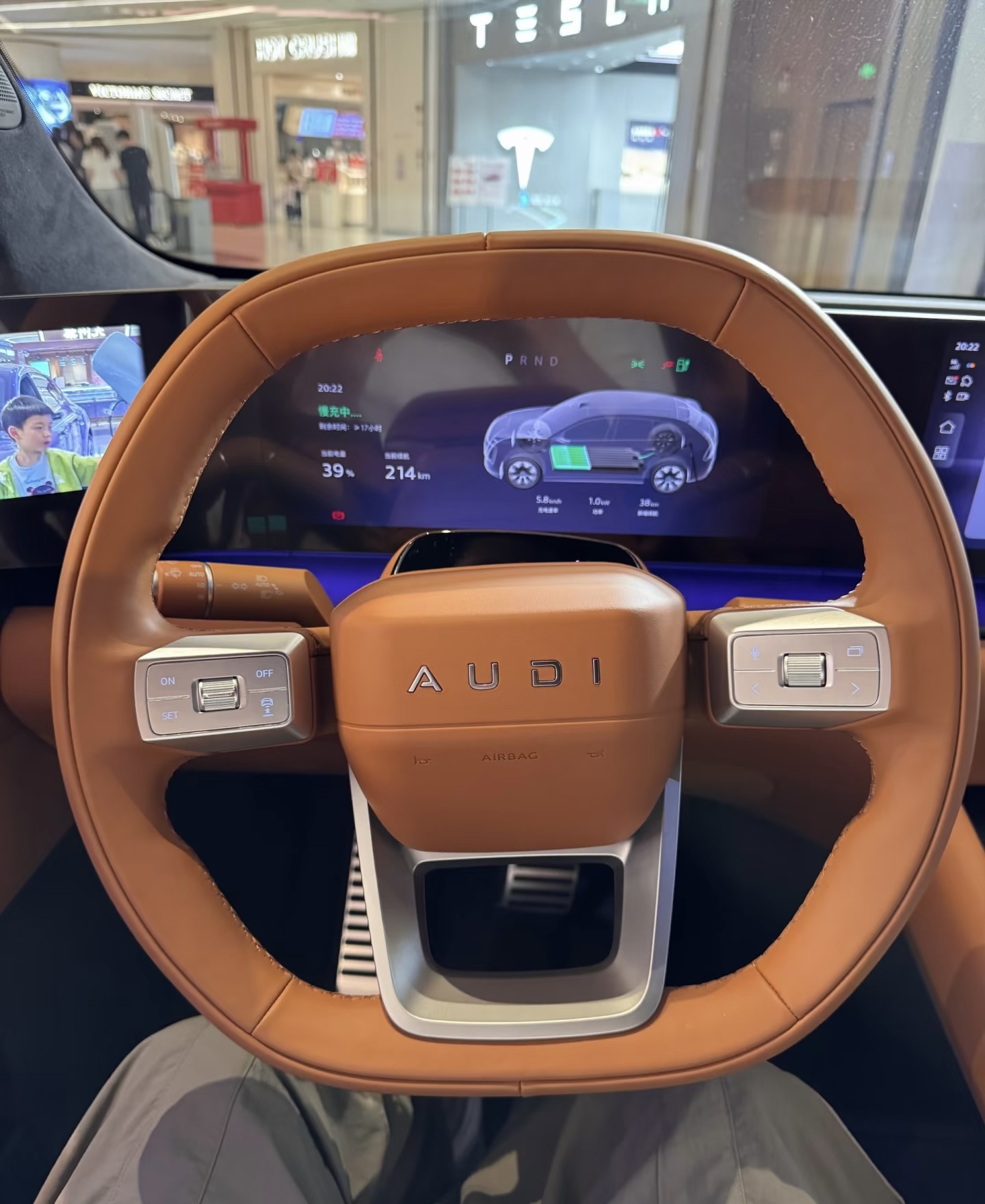 实拍试驾上汽奥迪E7X，聊聊真实看车感受