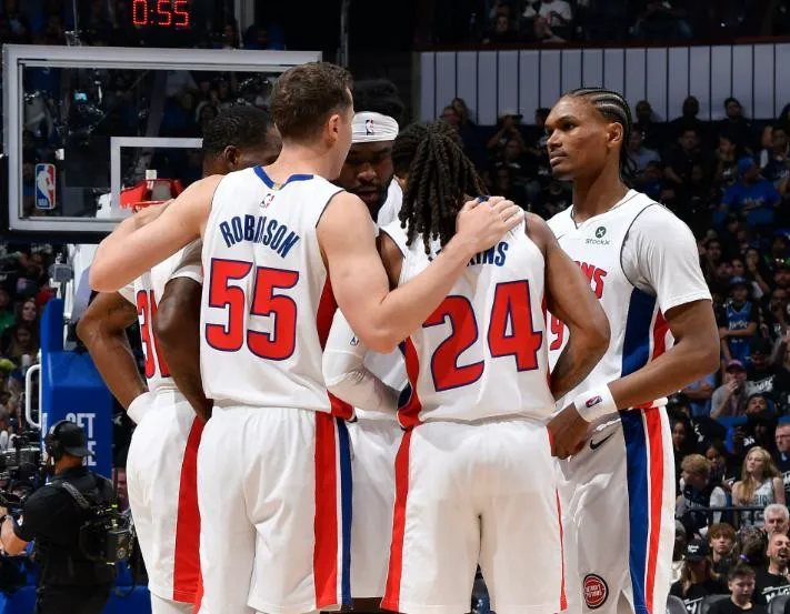 魔术主场力克活塞取赛点！小瓦格纳17分+4断引爆半场