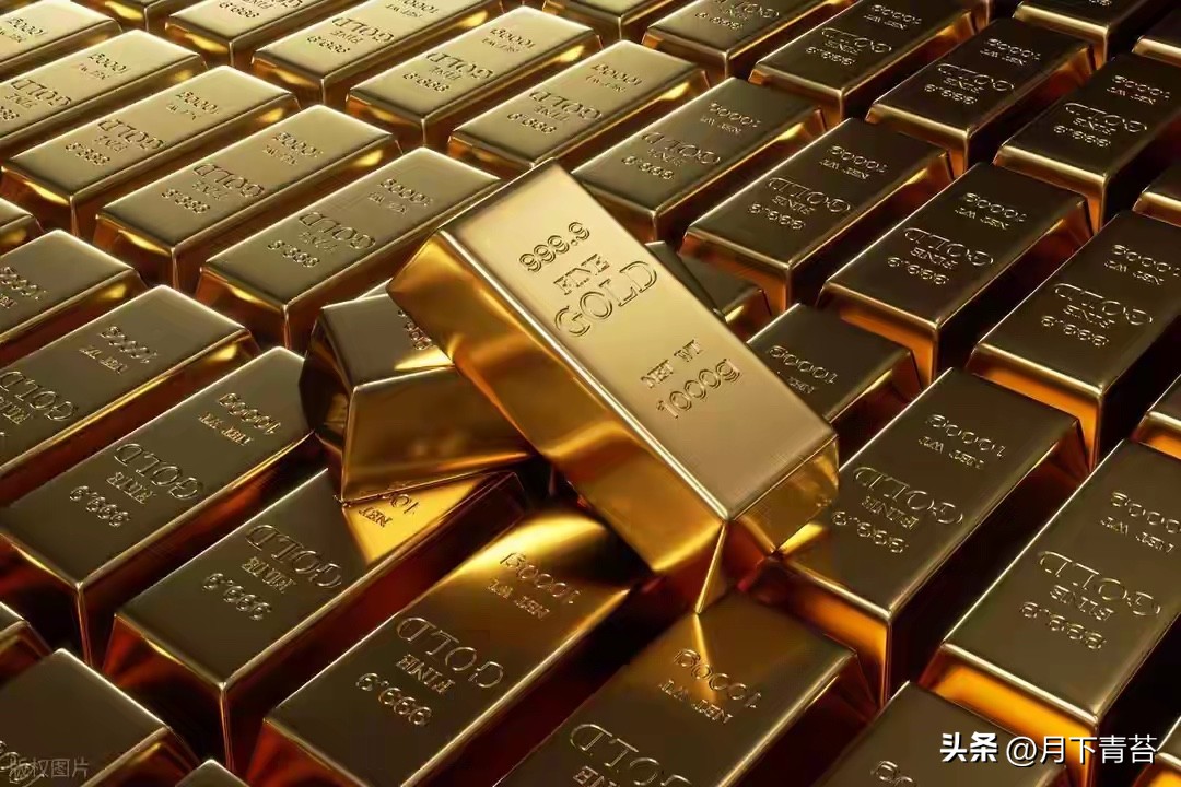 2026年的黄金市场，已经从年初的疯狂上涨，走到了四季度的重新定价。
2026年1月29日，现货黄金一度冲到每盎司5594.82美元的历史高点；到了10月13日，价格已经回落到4179美元附近，累计跌幅25%。
如果只看国际金价，这似乎已经是一轮相当充分的调整。几个月前很多投资者嫌黄金太贵，现在跌掉