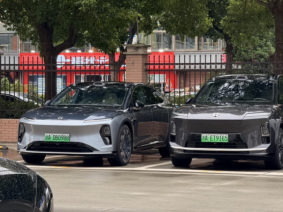 你说你车牌给他该多好