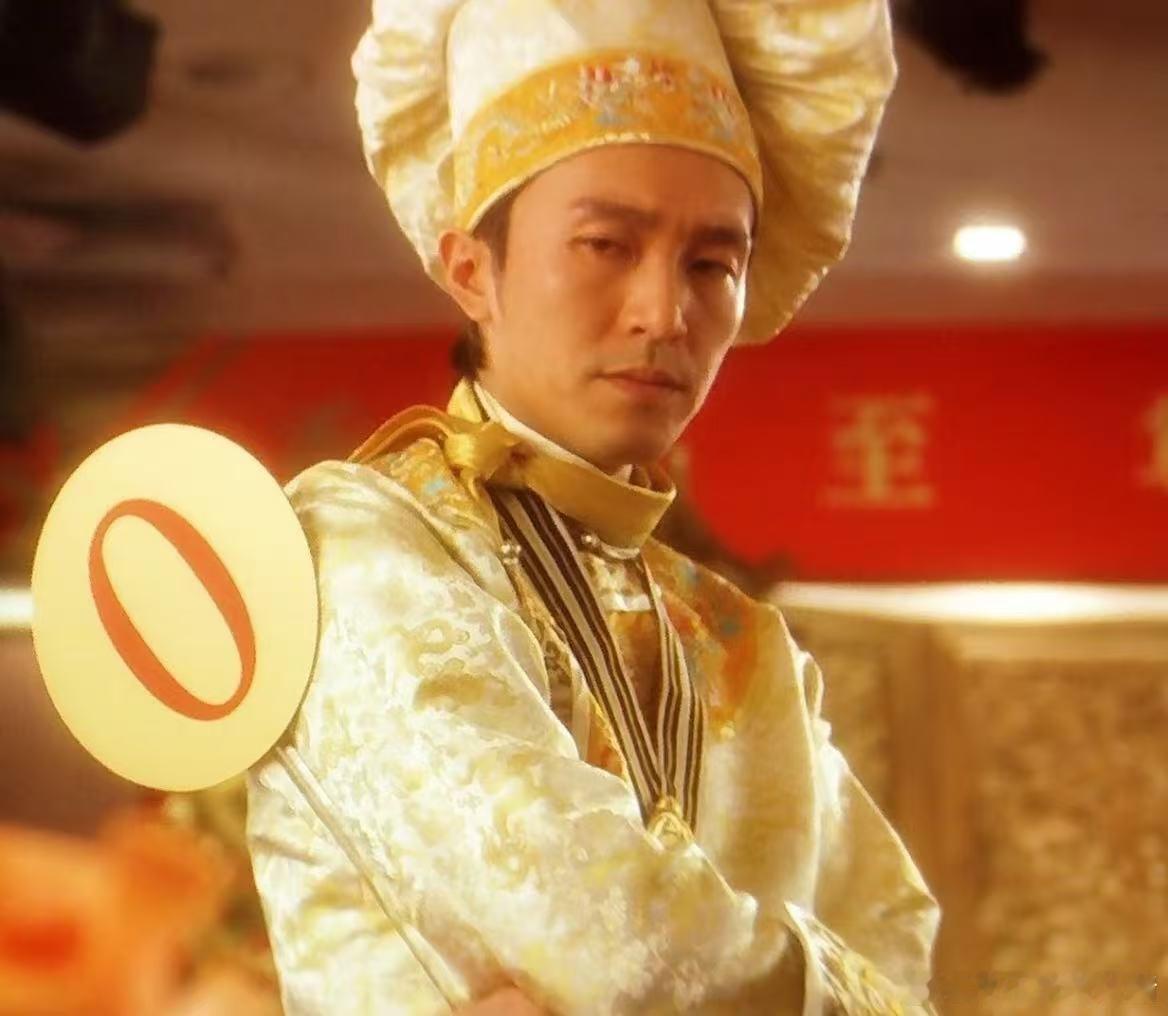 高管亲自AI换脸扮演食神，这个预热方式属实出圈。一步步放出线索，不直接剧透，勾起全网猜测。把电影里用心做事的理念，和造车的匠心结合起来，立意很戳人#AI周星驰竟然破次元到车圈# ​