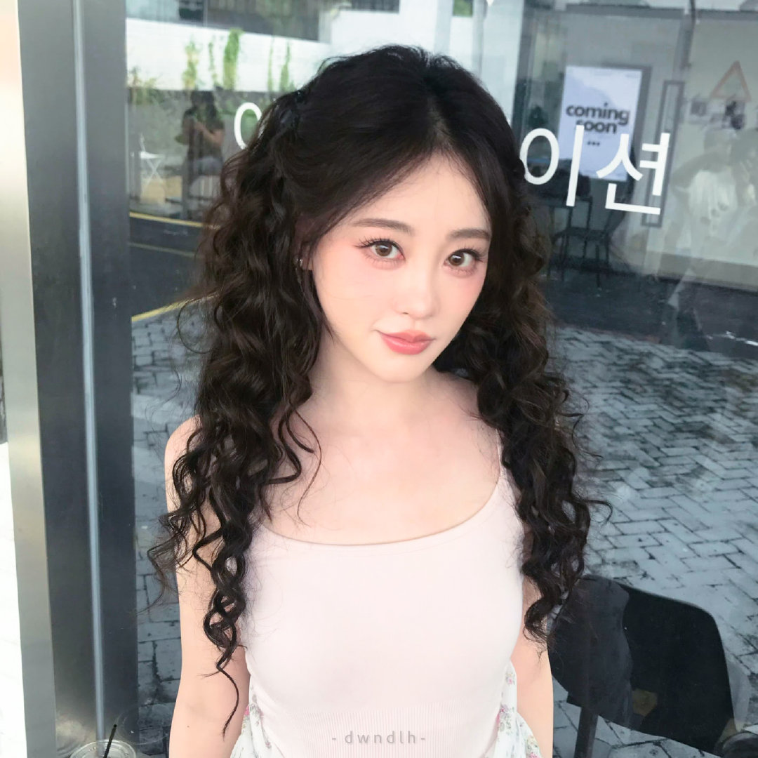 #祝绪丹# ｜头像1:1🎨 6p
许愿幸福顺顺荔荔💕 ​ ​