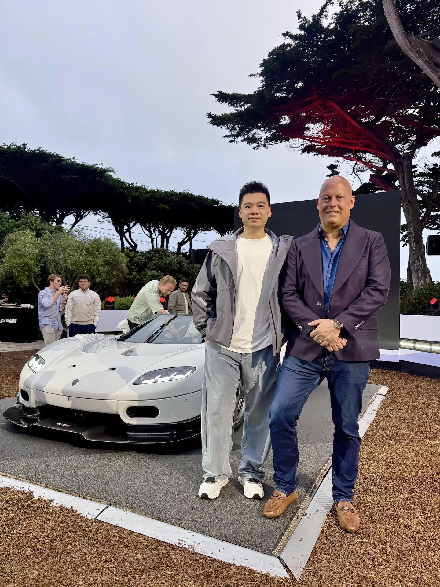 科尼赛克车主之家遇到这哥们还蛮懂车的～科尼赛克车主之家遇到了冯老板，人非常热情，给我介绍了CC850和CCGT1的区别，确认了我对这个车型变速箱逻辑的理解，接下去就等着去试车了 柯尼塞格 科尼赛克 科尼赛克cc850