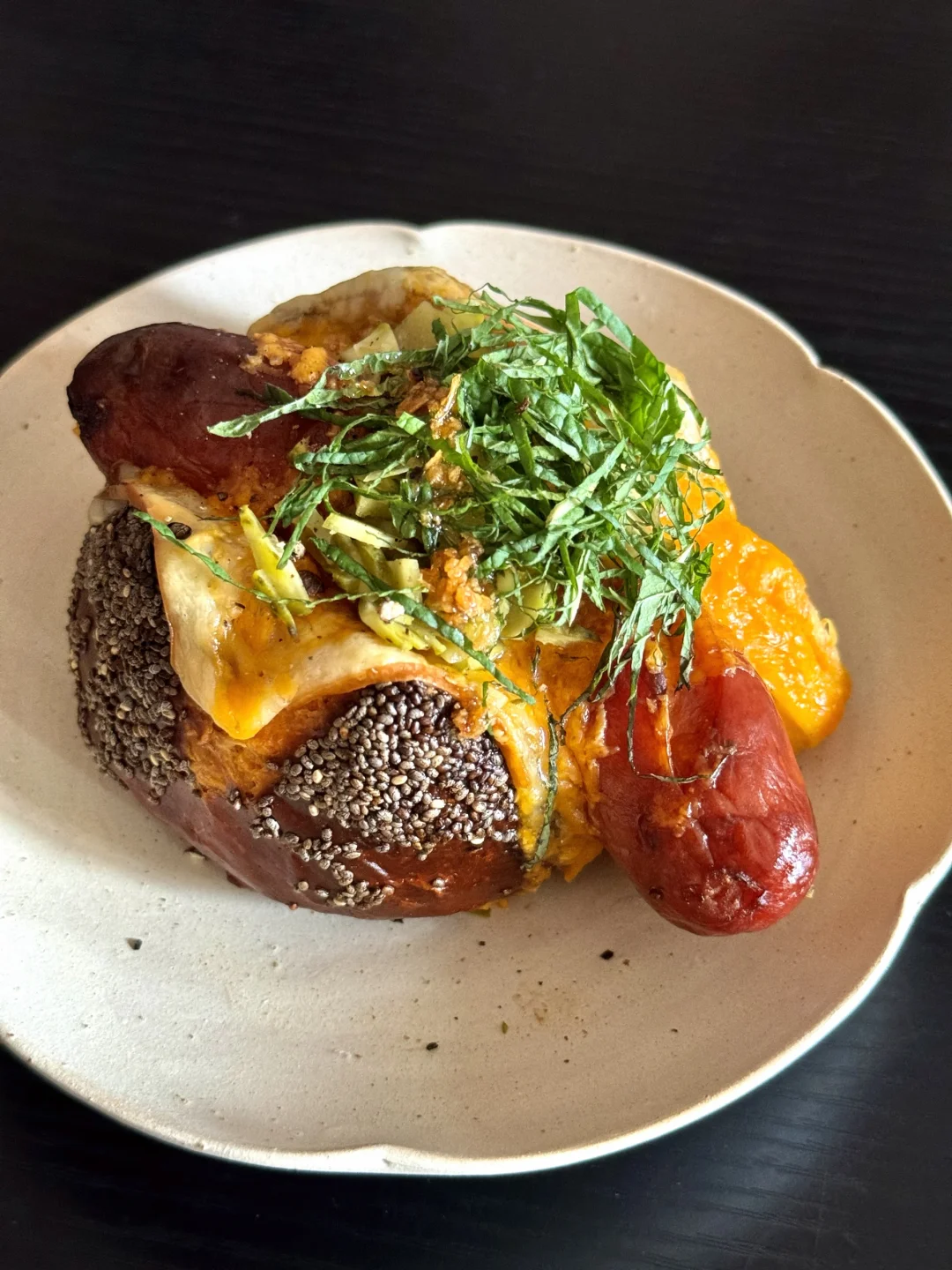 Rustique早餐｜冰箱剩食材 解锁烟熏碱水热狗