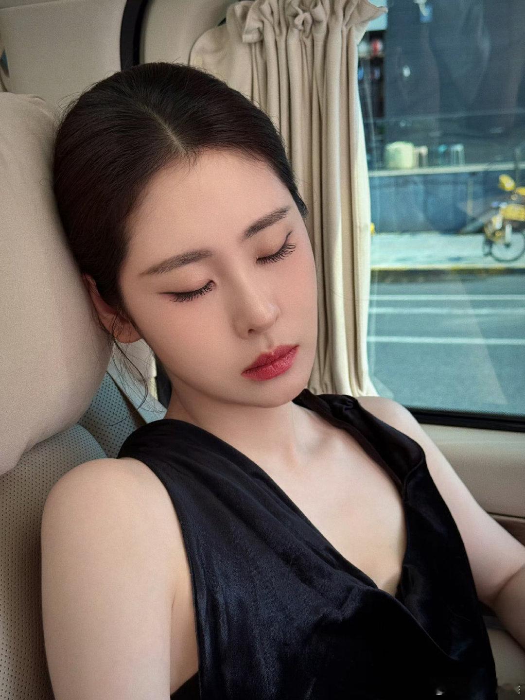 #张碧晨[超话]# 张碧晨好好休息 ​
