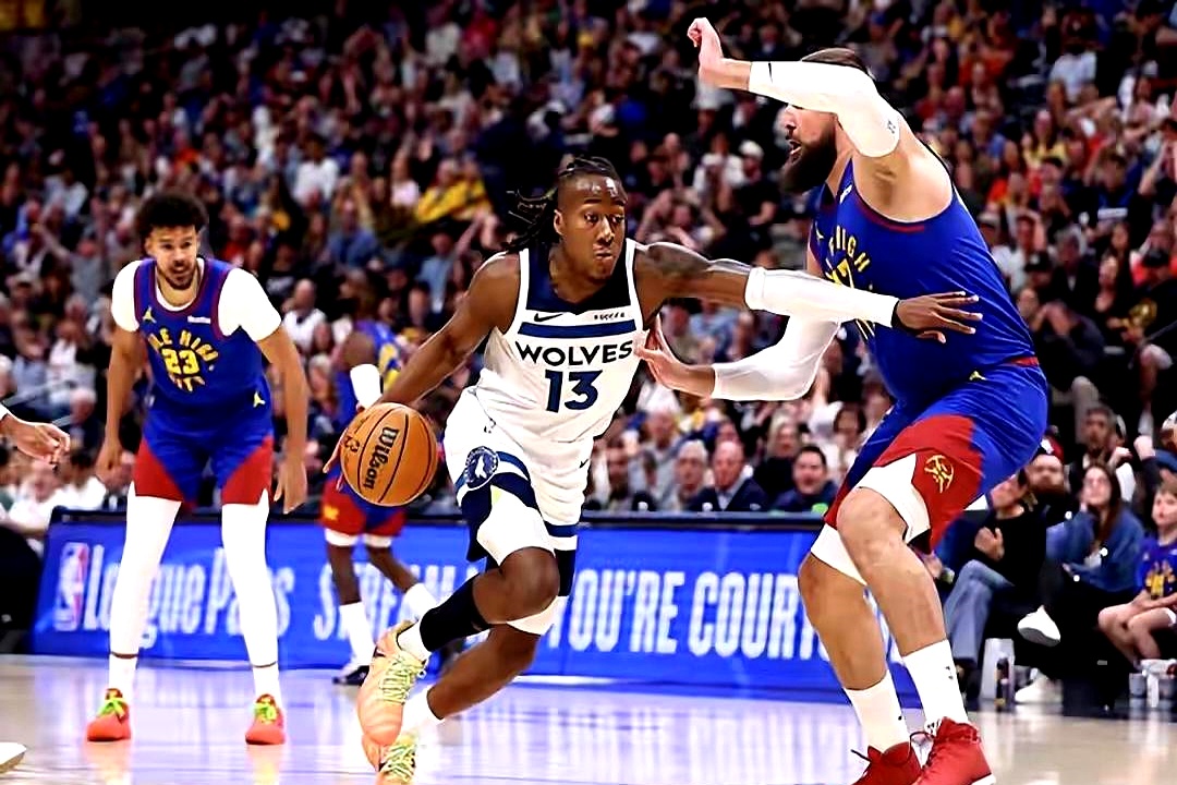 火箭队当初差点就交易来的球员，如今打疯了。    森林狼的多森姆，在季...