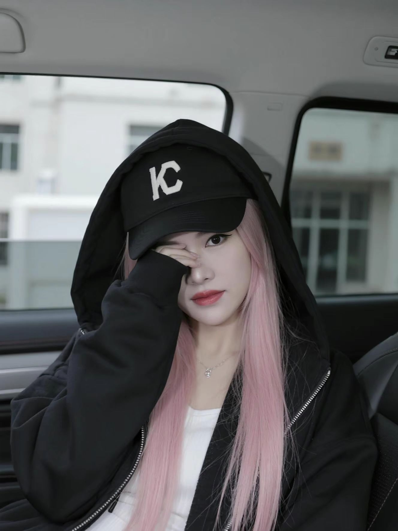 浪漫的灵魂从来不像平淡的生活妥协